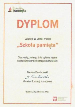 <span  class="uc-style-249136511673" style="color:#ffffff;">Dyplom od Ministra Edukacji Narodowej za udział w akcji "Szkoła Pamięta"</span>